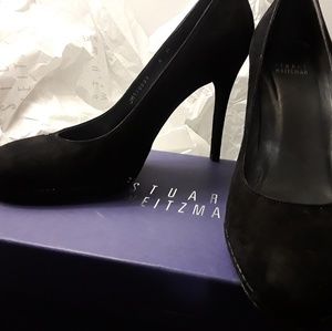Stuart Weitzman Suede pumps